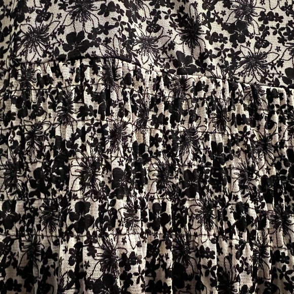 Women’s INC International Concept Black & White Blouse Size L - Picture 16 of 16